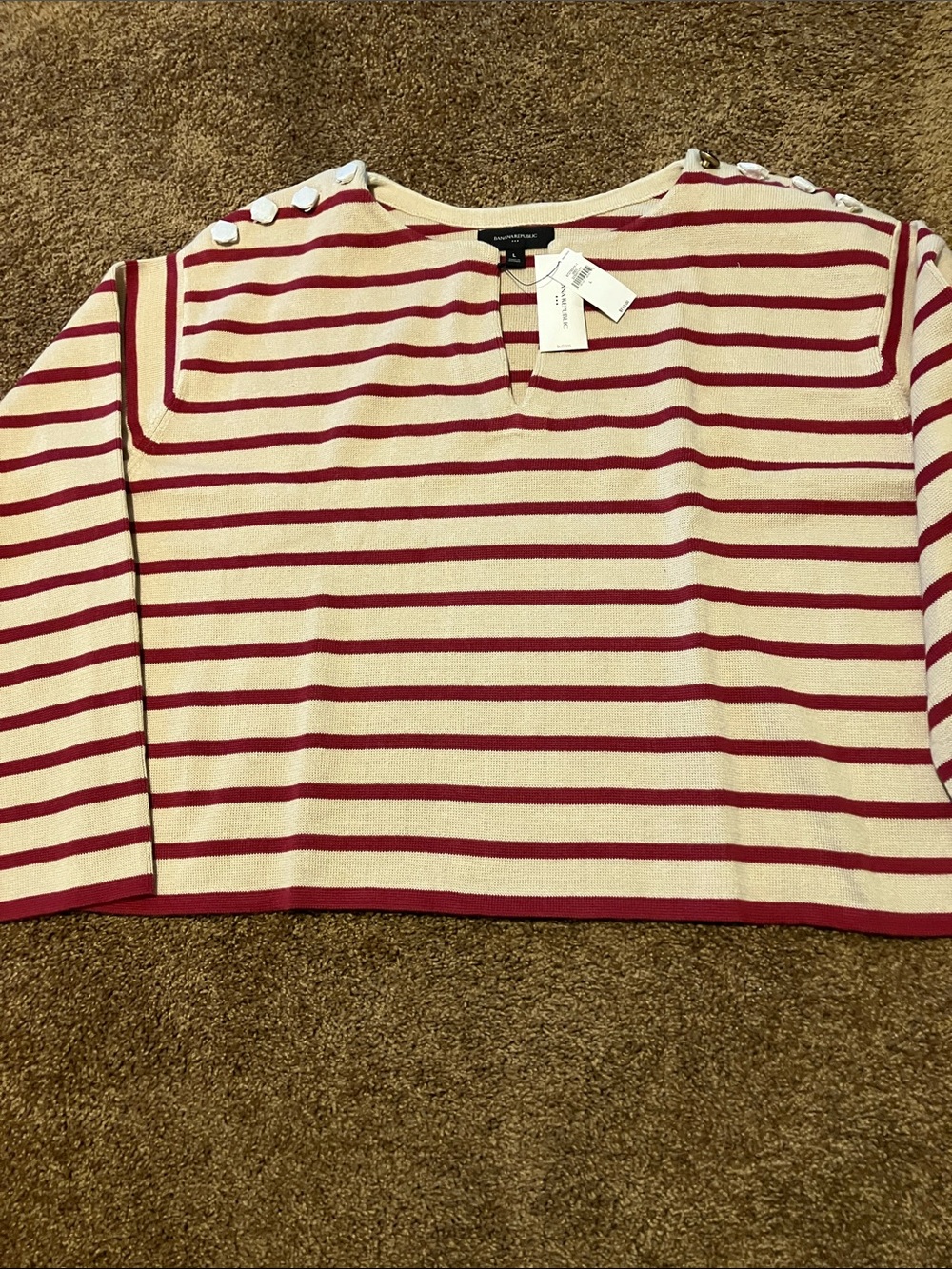 BANANA REPUBLIC. Size L. Oversized.  Top with Button Shoulder. Red & Beige. NWT